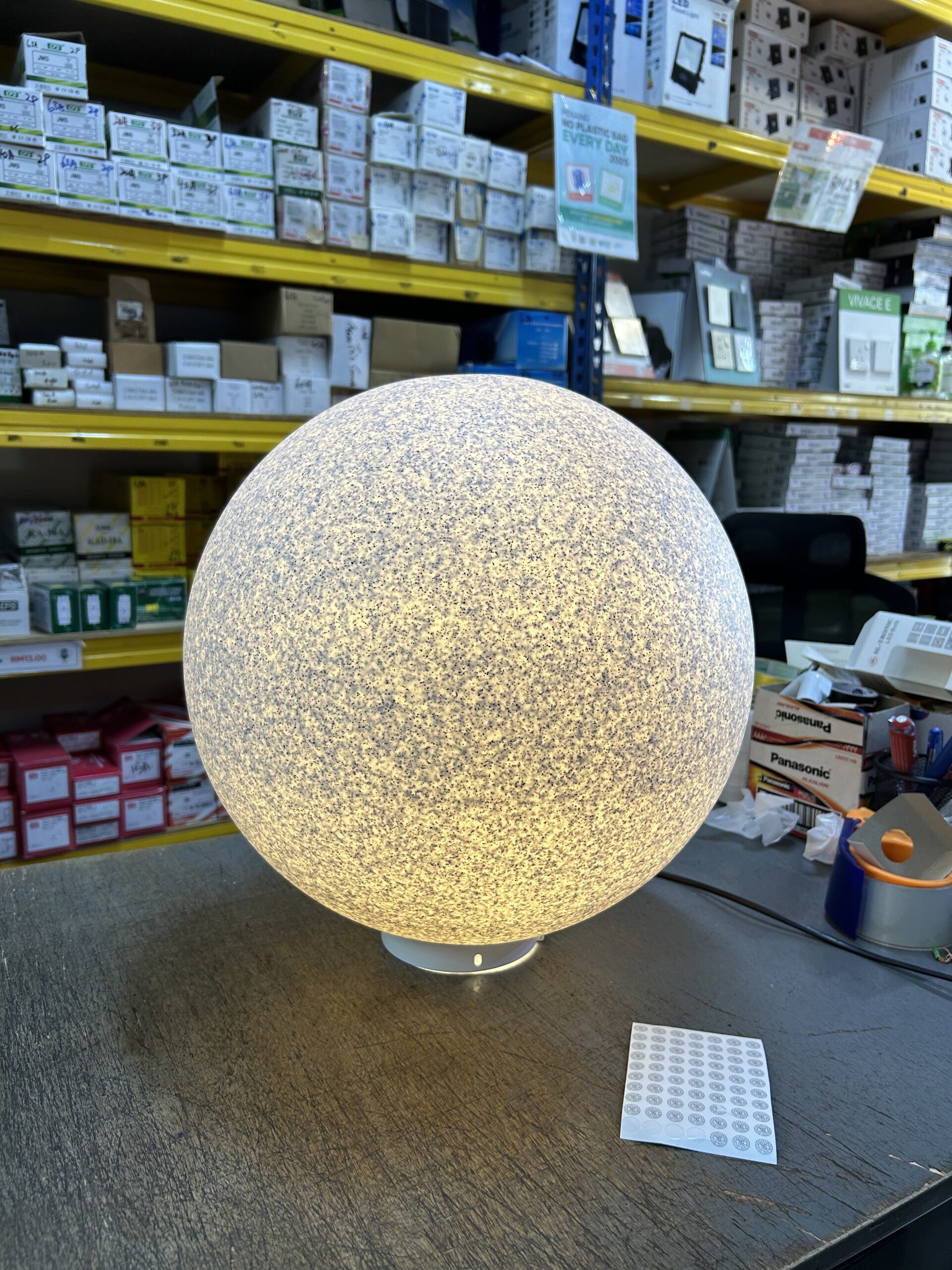 Outdoor Moon Light LED Marble Style Garden Lamp E27 White Granite Globe Pillar Light 250/300/400/500mm - Image 4